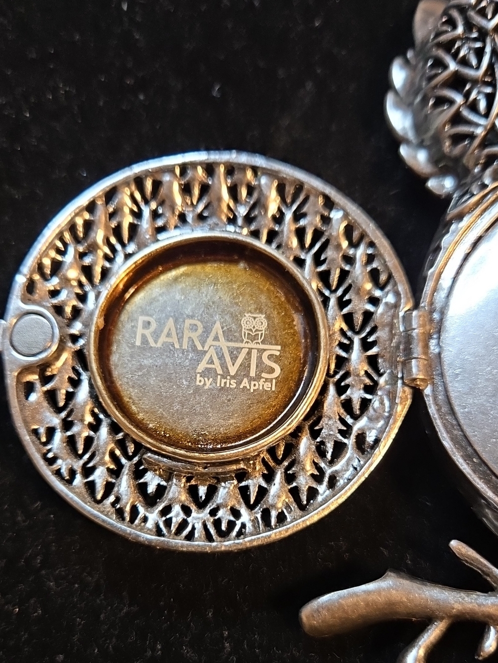 Rara Avis Iris Apfel Bejeweled Owl Statement Perfume Pendant - Picture 4 of 6